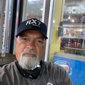 Meet your Posher, Adelson